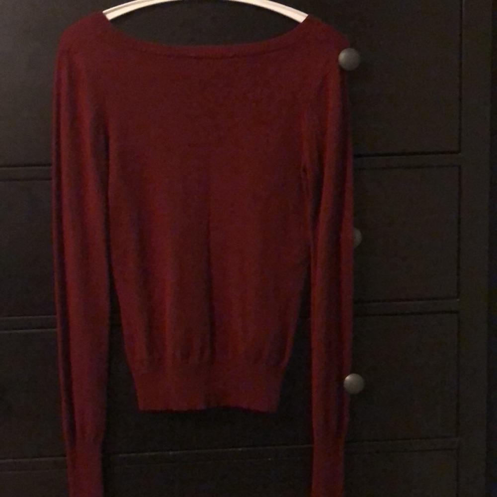 Small Lightweight Sweater - Picture 7 of 8